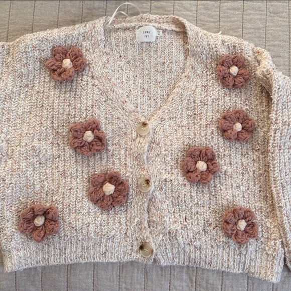 Floral Crochet Cardigan Medium Tan and Mauve - Picture 4 of 6